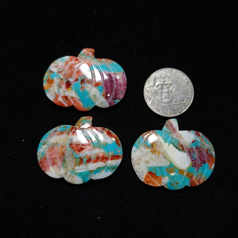 SPONDYLUS AND TURQUOISE PUMPKINS